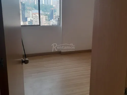 Apartamento En Arriendo En Prados De Sabaneta. Cod A776133