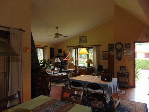 Casa En Pinares, 3 Dormitorios *- Ref: 3870