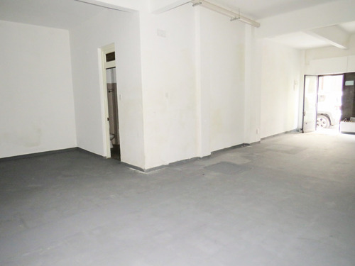 Alquiler Local Comercial Planta Baja Al Frente - Ciudad Vieja