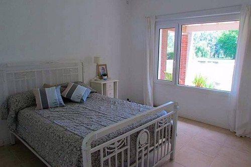 Venta Campo De 58hs Con Casco Moderno En Lobos