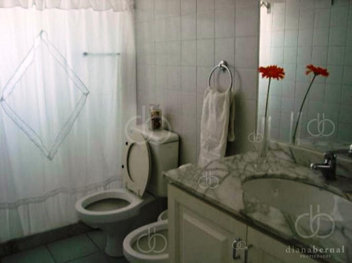 Imagen 6 de 12 de Apartamento En Primera Linea, Playa Mansa, 2 Dormitorios *
