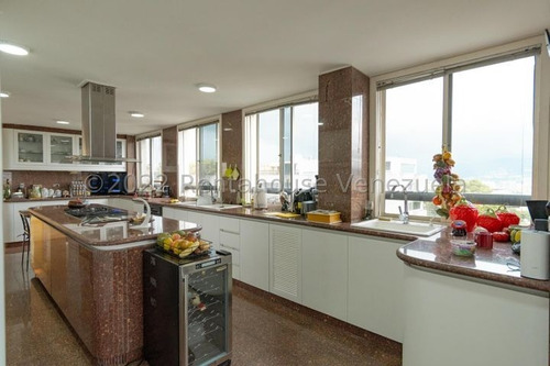 Imagen 9 de 25 de Mls #23-213 Único, Exclusivo E Inigualable Penthouse De Dos Niveles En La Mejor Ubicación De Los Chorros, Son Aproximadamente 1000 Mt 2 Con Excelente Distribución, Y De Un Gusto Impecable. Afm