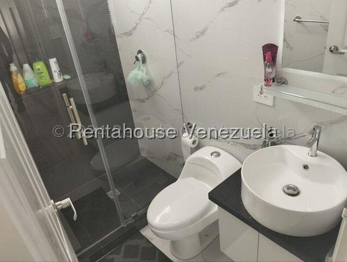 Casa En Alquiler, Prados Del Este #25-17764 - Marigreys Blanco -