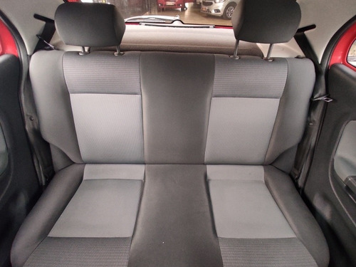 Imagen 22 de 25 de Volkswagen Gol Trend 2012 1.6 Pack Ii 101cv
