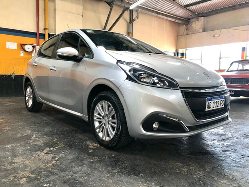 Imagen 3 de 14 de Peugeot 208 1.6 Allure Nav Tiptronic 2017