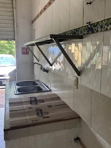 Edificio Con Locales Comerciales, Alberca Y Estudios En Playa Del Carmen P3265