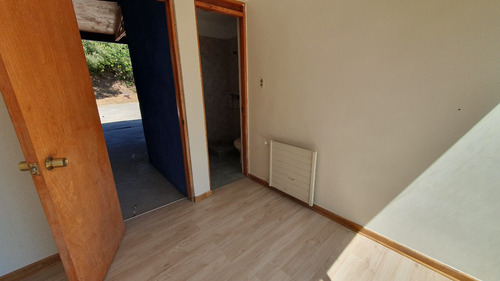 Veridika Vende Amplia Casa En Condominio.