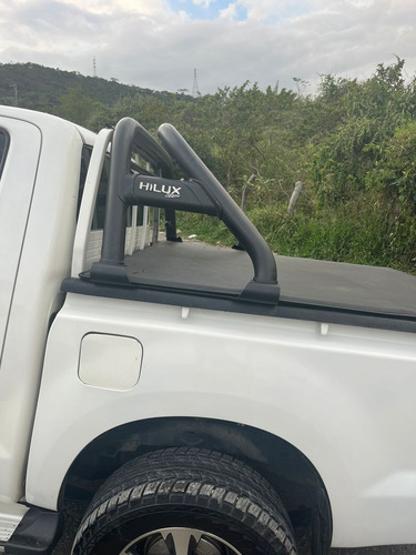 Toyota Hilux 2.5 Imv 142 hp 4x2