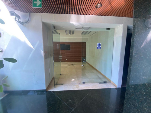 Excelente Oficina Acondicionada En Renta De 509 M2 En Santa 