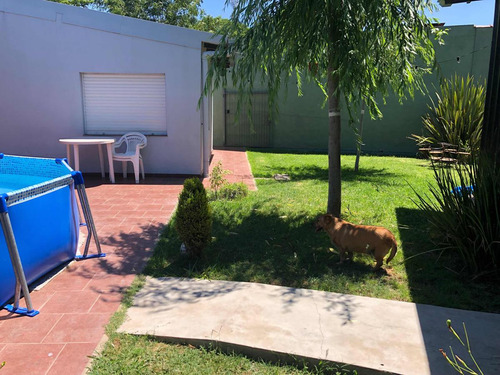 Casa En Venta - 2 Dormitorios 1 Baño - 450mts2 - Merlo Oeste