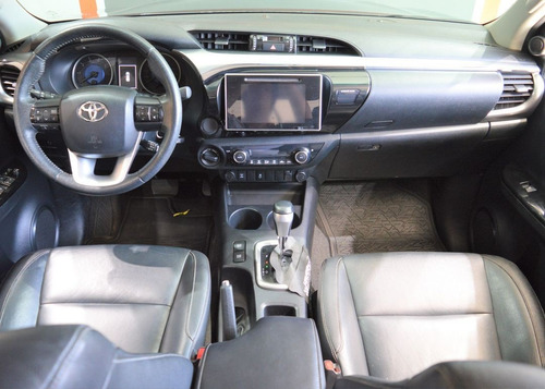 Imagem 5 de 7 de Toyota Hilux 2.8 Srv 4x4 Cd 16v