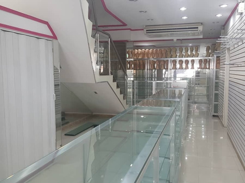 Imagen 12 de 30 de Para Oportunidad De Negocio, Local Comercial En Venta, Ubicado En Torre Venaragua, Calle Santos Michelena