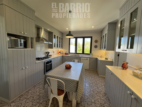 Casa En Venta De 3 Dorm. En Colina