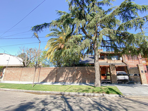 Venta - Casa 5 Ambientes - Parque Y Piscina - Apta Credito - Quilmes Oeste