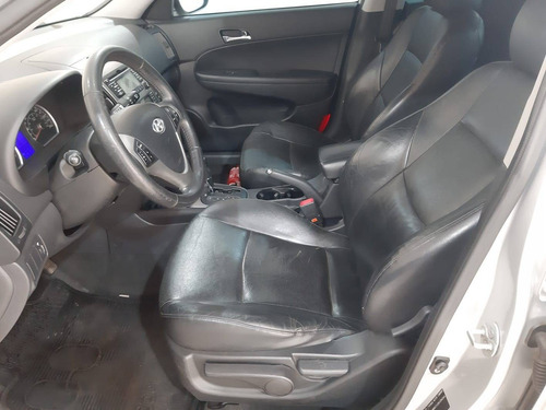 Imagem 8 de 11 de Hyundai I30 2.0 Mpfi Gls 16v Gasolina 4p Automático