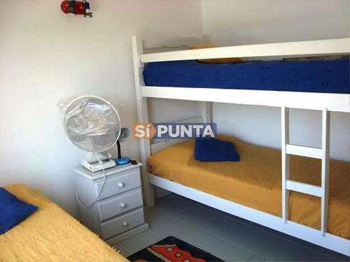 Imagen 8 de 12 de Apartamento En Primera Linea, Playa Mansa, 2 Dormitorios *