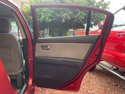 Imagen 12 de 15 de Nissan Sentra 2010 2.0 Sport Road Cvt