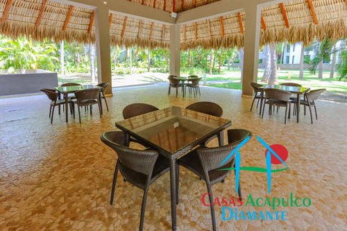 Cad La Isla Java I4. Terraza Con Vista A Los Jardines Y Albercas