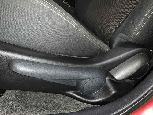 Imagen 13 de 15 de Nissan Versa 2019 1.6 Sense At