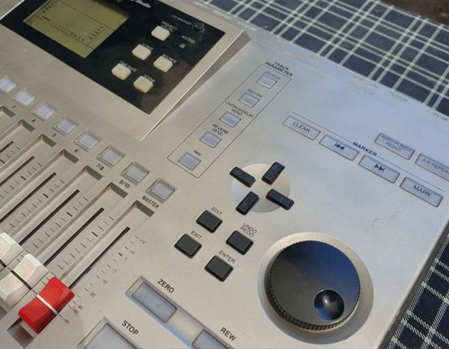 Estudio De Grabación Multipista Zoom Mrs-1044 (Usado)