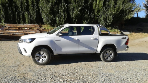 Toyota Hilux 2.8 Cd Sr 177 Cv 4x4