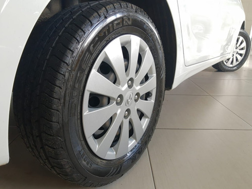 Hyundai Hb20s Comfort Plus 1.6 16v Flex Aut. 2015
