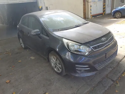 Kia Río 2016 Ex 1.4 Chocado Baja 04 Alta Motor 04