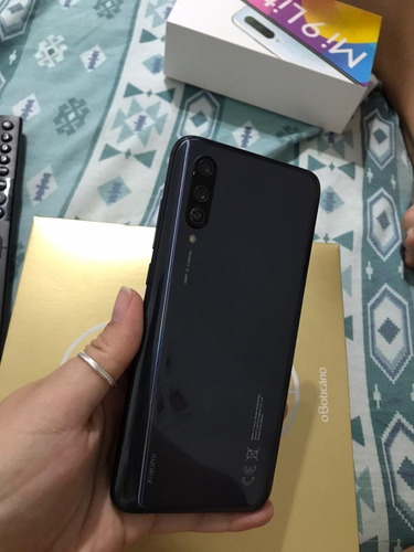 Celular Xiaomi Mi 9 Lite ( Semi Novo) 64gb Pequena Avaria