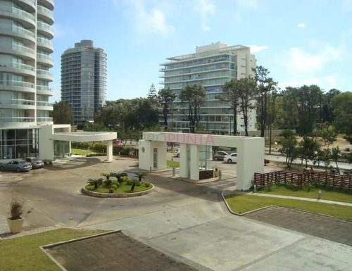 Apartamento En Alquiler De Temporada - Punta Del Este, Brava.