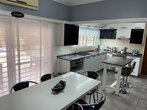 Imagen 13 de 30 de Casa En Venta - 5 Amb. - Ramos Mejia Sur -