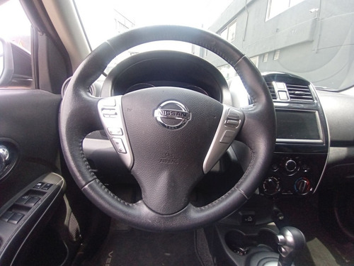 Imagen 12 de 14 de Nissan Versa Exclusive 2019