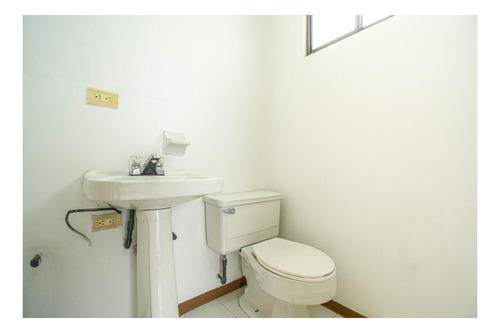 Imagen 5 de 5 de Venta Consultorio Sector Avenida Paralela, Manizales