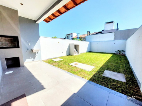 Casa Com 3 Quartos No Bairro Hípica