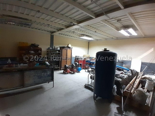 Galpón Venta Cerca Av. Henry Ford Con Departamento, Con Apartamento Residencial Oficina, Mezzanina , Facil Acceso Para Gandolas Valencia Carabobo Leida Falcon Lf24-17900