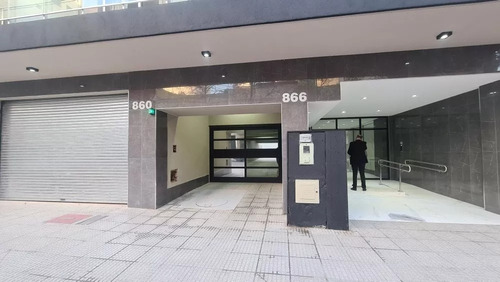 Venta Cochera Fija / Caballito / Parque Centenario/ Excelente Ubicación/ Cercanía Hospital Naval Y Facultad /acceso Seguridad/ Edificio Nuevo