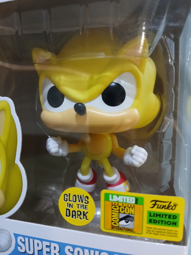Funko Pop Super Sonic 877 Glows San Diego Cómic Con 2022