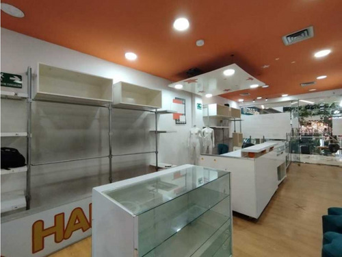 Venta De Local Comercial Ubicado En El Centro De Medellín, Piso 2