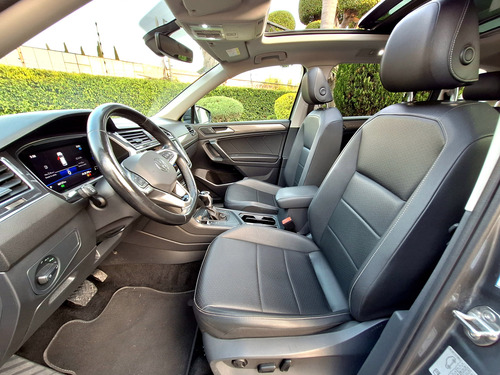 Volkswagen Tiguan 5p Comfortline L4/1.4/T Aut