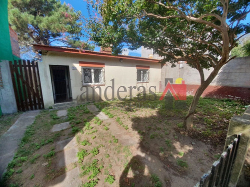Casa 2 Amb. Sobre Lote Propio De 10 X 40
