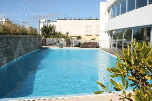 Seasons Tower, Piso Alto, Finamente Equipado Y Decorado, 2 Suites.