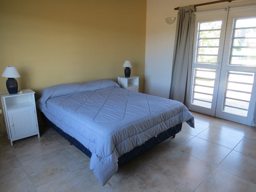 Imagen 17 de 30 de Casa-venta-pinamar-uade-calidad Edilicia-4 Dormitorios + Play-gas Natural-cloacas