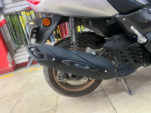 N-max Conet 2025 Con Muchos Extras Ppf Sliders Tapa Cajuela