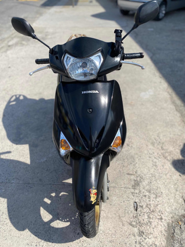 Imagem 7 de 10 de Honda Lead