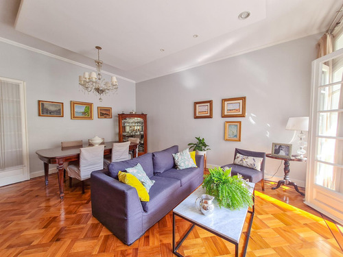 Imagen 7 de 27 de Departamento En Venta De 6 Ambientes , Muy Luminoso Y Tranquilo, Totalmente Reciclado! En Edificio Histórico Patrimonio De La Cuidad. Recoleta