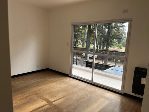 Casa Dúplex En Venta En Parque Leloir, Ituzaingó, G.b.a. Zona Oeste