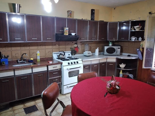 Chalet 5 Ambientes. Venta La Tablada . Oportunidad