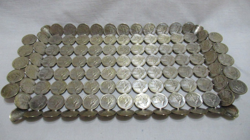 Bandeja Realizada Con 114 Monedas 2 Cruzeiros Brasil 1945-53