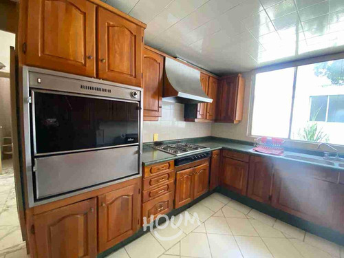 Casa En Real De Las Lomas, Miguel Hidalgo Con 3 Recámaras, 410 M², Id: 138135