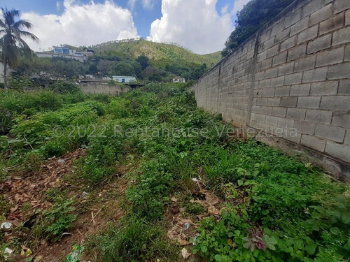 En San Juan De Los Morros Terreno En Venta Urb Las Palmas Db 24-17362