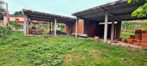 Lote Con Proyecto Para 2 Deptos Y 107m2 Construidos Actualmente. Asfalto Todos Los Servicios
